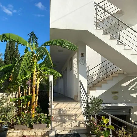 فندق Sea View ديرمي